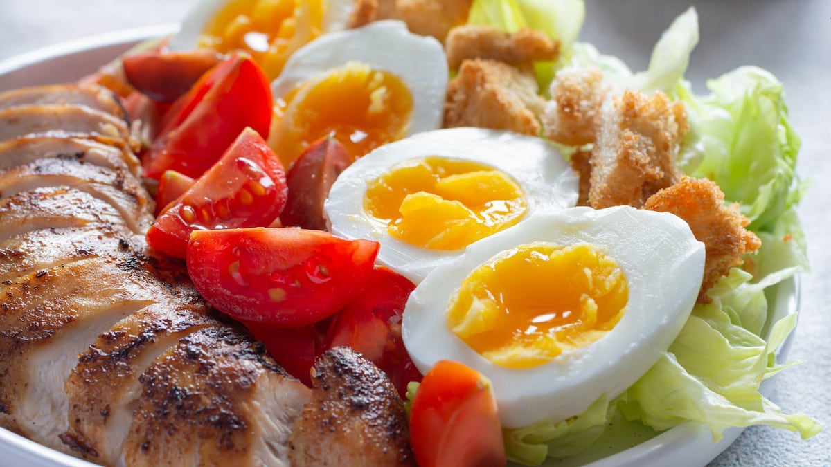 Qué vitaminas son fundamentales para la salud y qué alimento aporta la mayor variedad