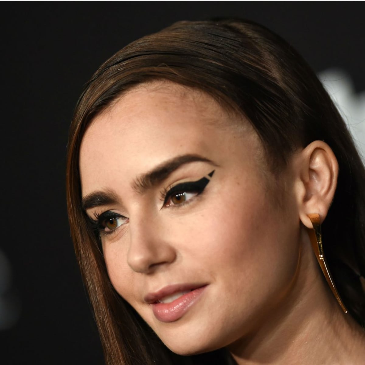 Dile adiós al clásico delineado negro y llena tus ojos de color