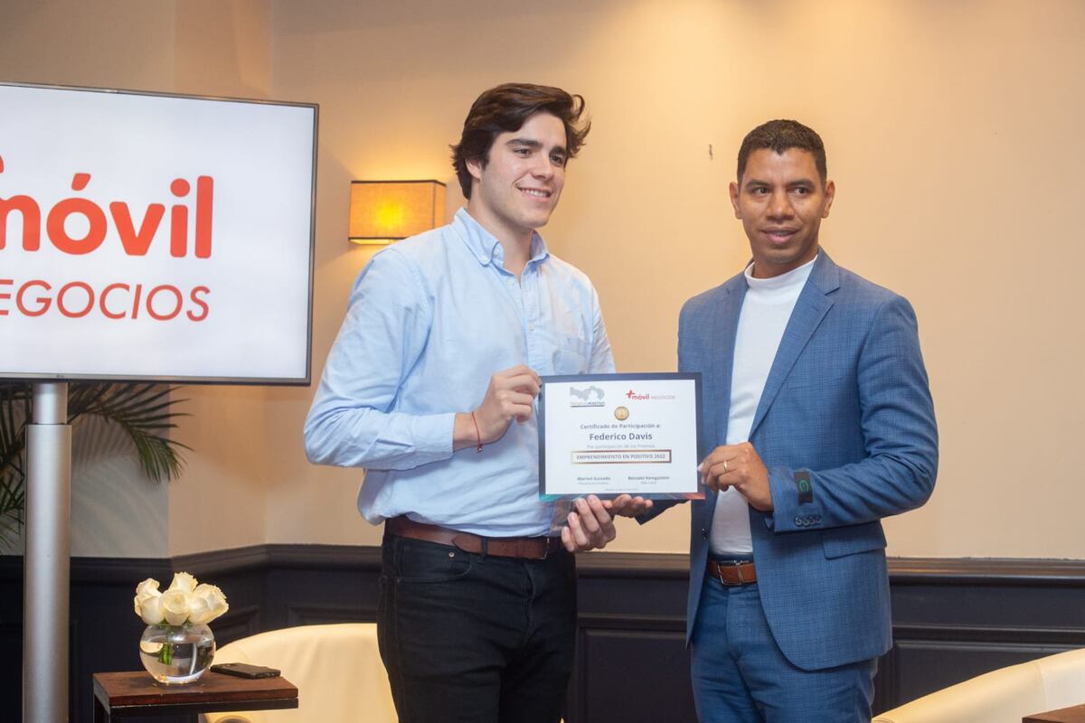 Proyecto sustrato de coco 100% natural se lleva el premio Emprendimiento en Positivo 2022