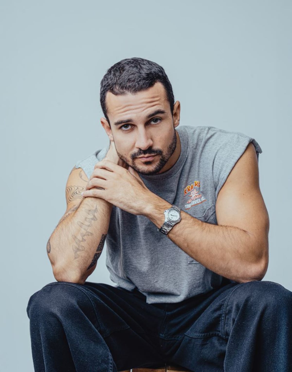 ‘Es mejor pedir perdón que pedir permiso’, la filosofía de Robert Spratt, vocalista de Entre Nos