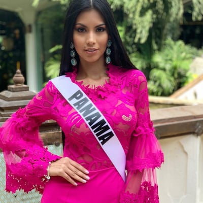 Rosa Montezuma ya tiene su banda oficial de Miss Universo
