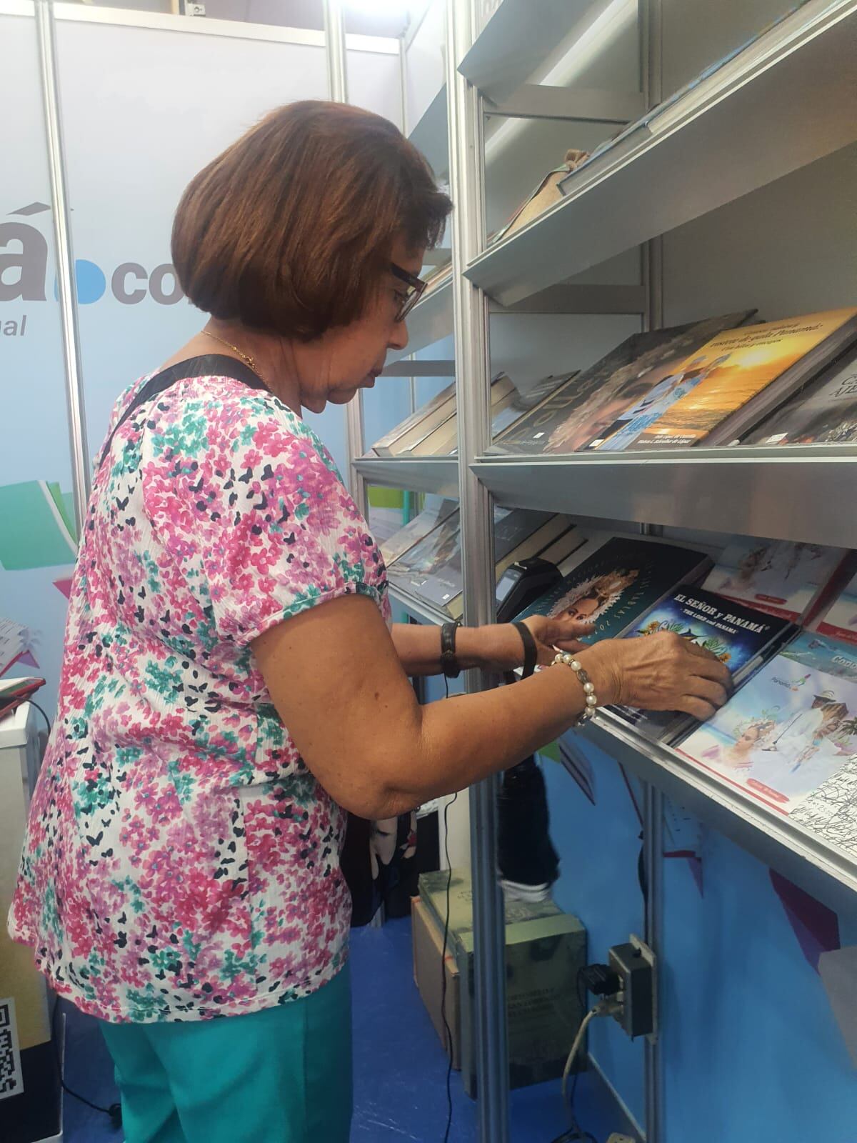 El stand de Tiendapanama.com en la Feria Internacional del Libro Panamá 2023