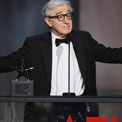 Woody Allen niega abusos a su hija