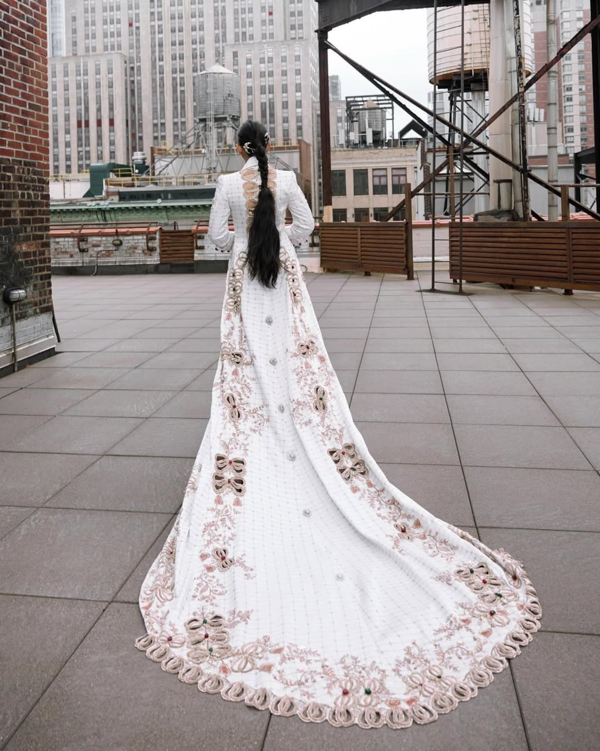 El collar de 89 diamantes de Isha Ambani para la gala del Met