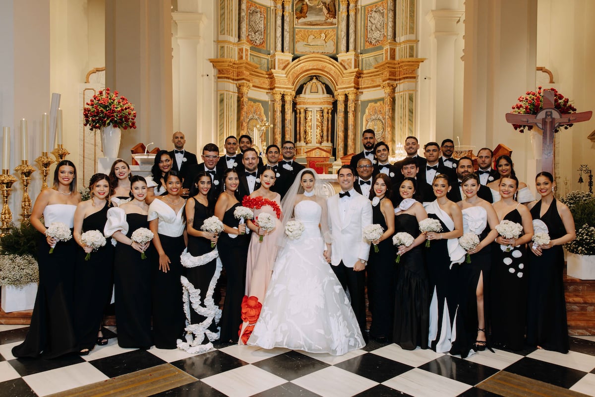Un pastel decorado con 66 rosas y tres vestidos de novia: la boda de Dayana y Gio 