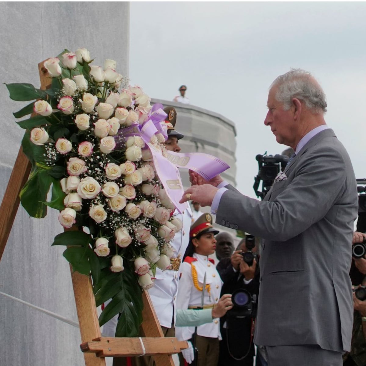 El príncipe Carlos de Inglaterra y su esposa Camila visitan Cuba