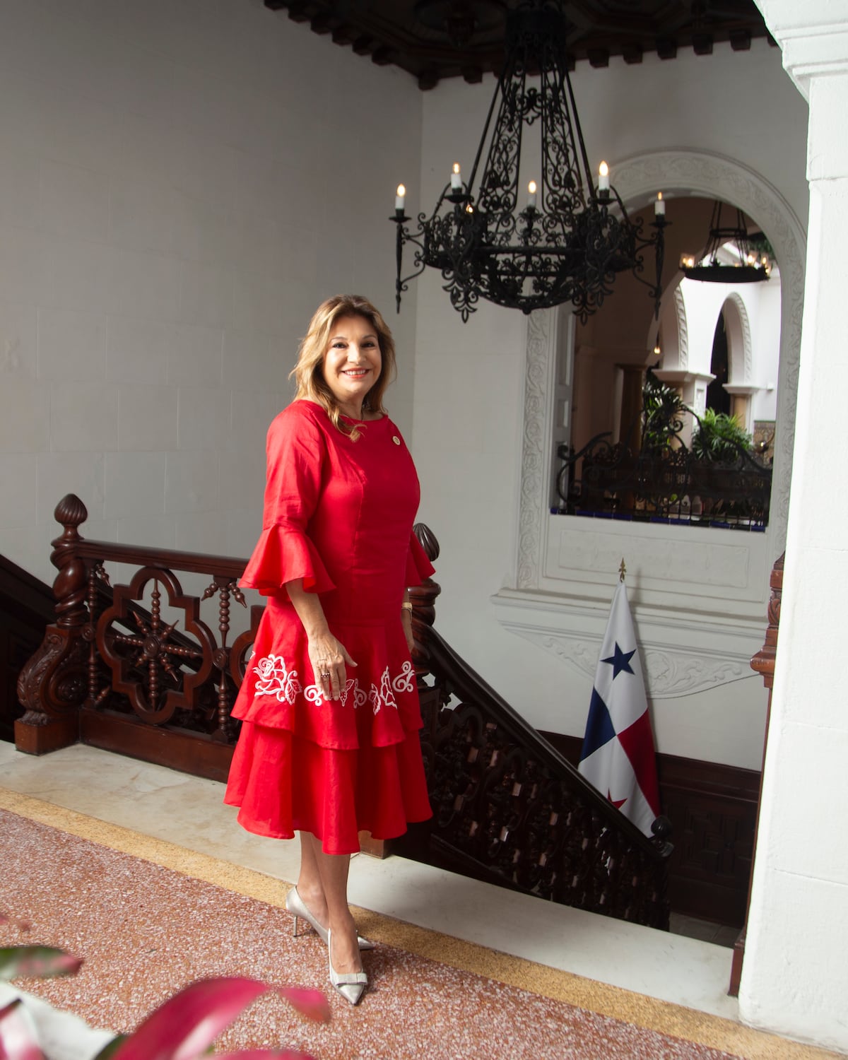 Bordados de esperanza: el vestido de Maricel de Mulino confeccionado en el Centro Femenino de Rehabilitación 