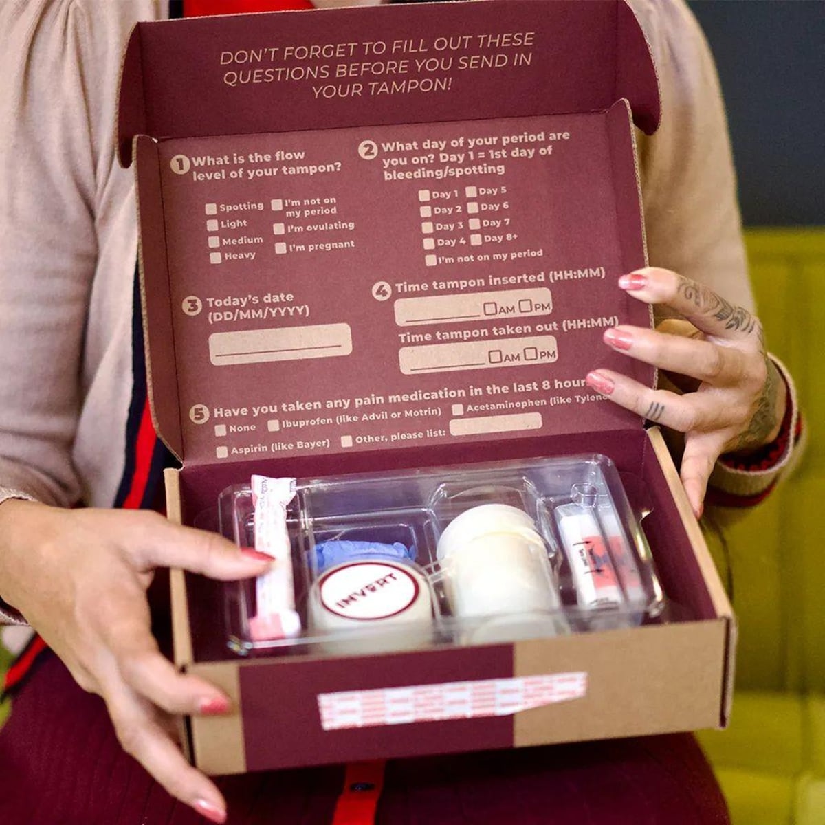 Lo que la sangre de la menstruación puede revelar sobre la salud de las mujeres (y cómo estudiarla puede llevar a diagnósticos tempranos)