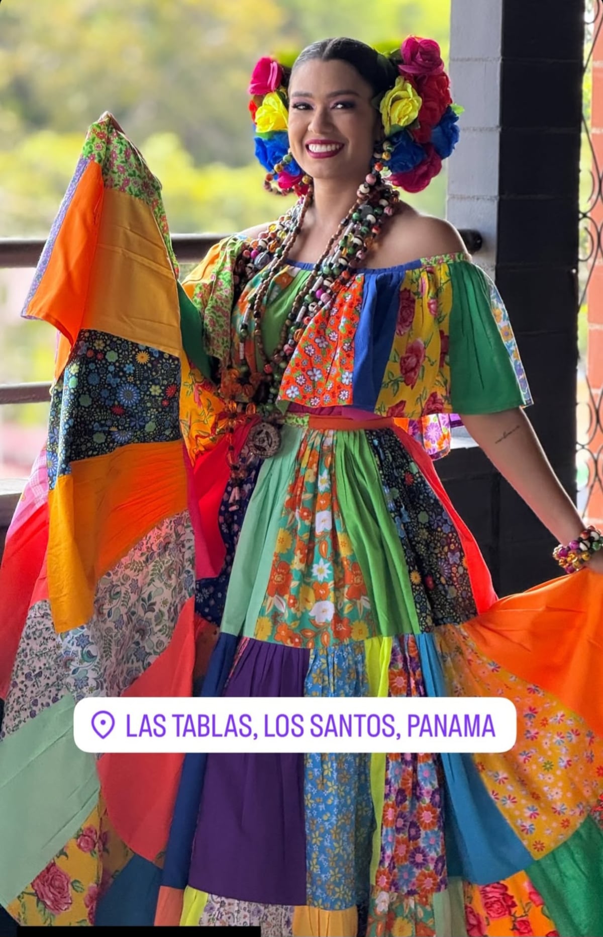 Maricel de Mulino, Irma Hernández, Nicolle Ferguson y otras personalidades en el Desfile de las Mil Polleras