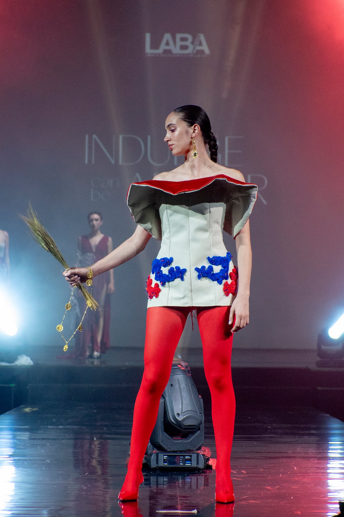 De Veraguas a la pasarela italiana: Jose Lim Ng, estudiante veragüense, presenta colección en Italia