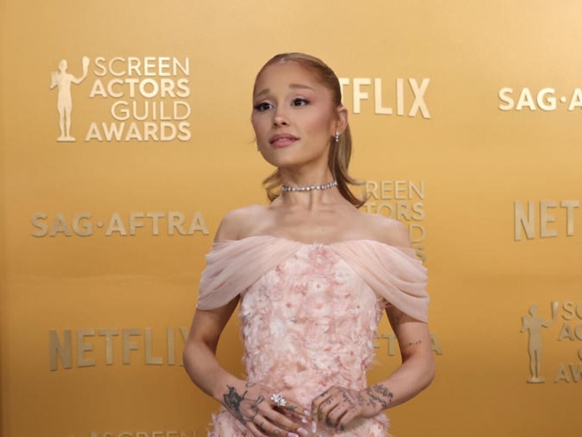 Ariana Grande protagonizará ‘Meet My Parents 4’ junto a Ben Stiller y Robert De Niro