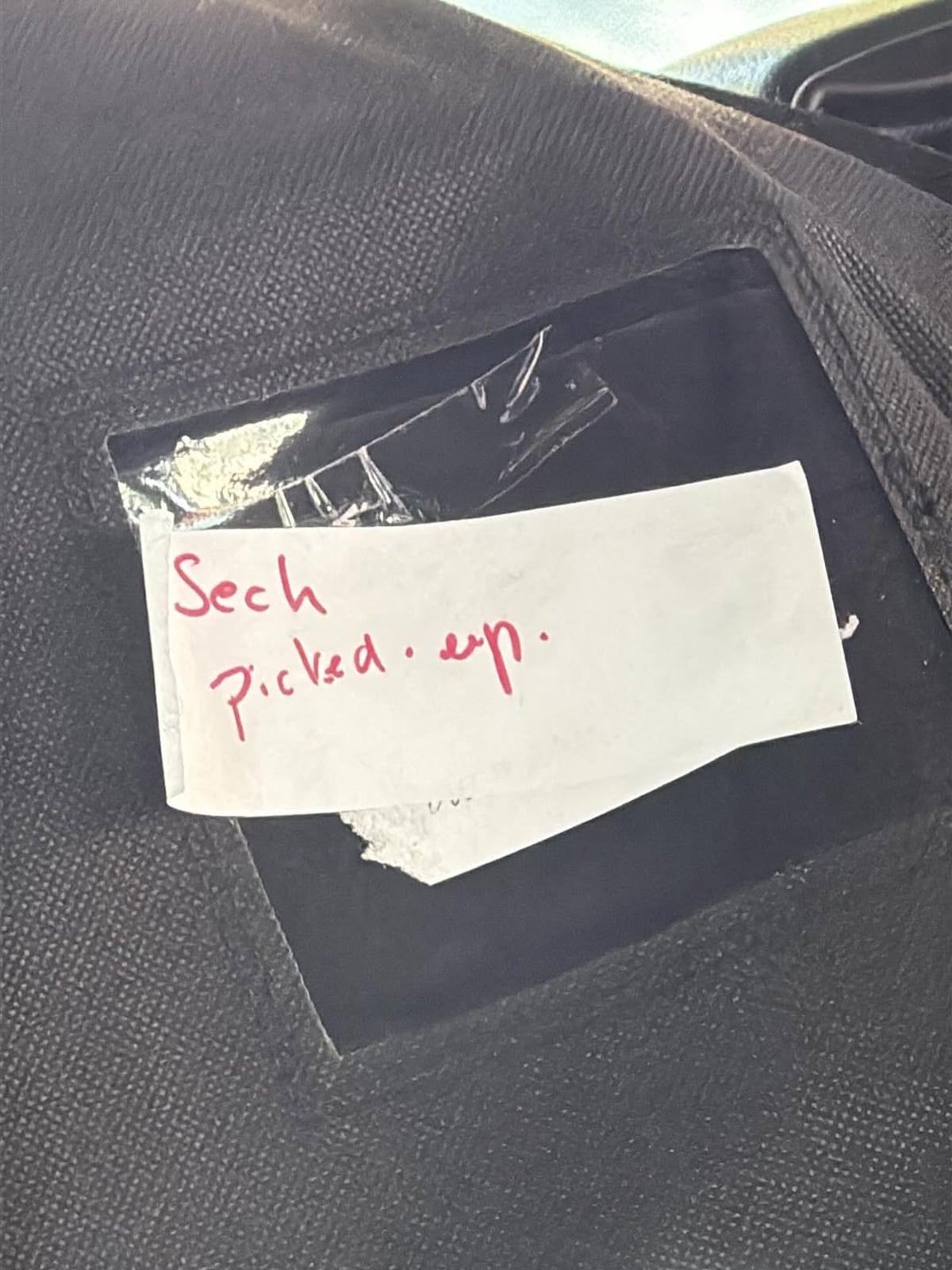 El cantante panameño Sech por primera vez en el París Fashion Week 