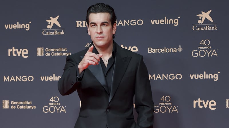 El nuevo corte de cabello del actor Mario Casas 