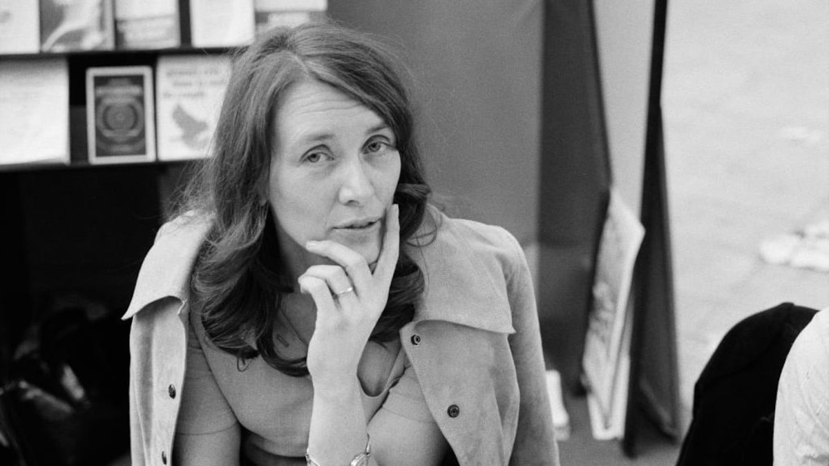 “Las mujeres que murieron por un aborto ilegal se merecen un monumento”: la traumática experiencia que le cambió la vida a la Nobel de Literatura Annie Ernaux