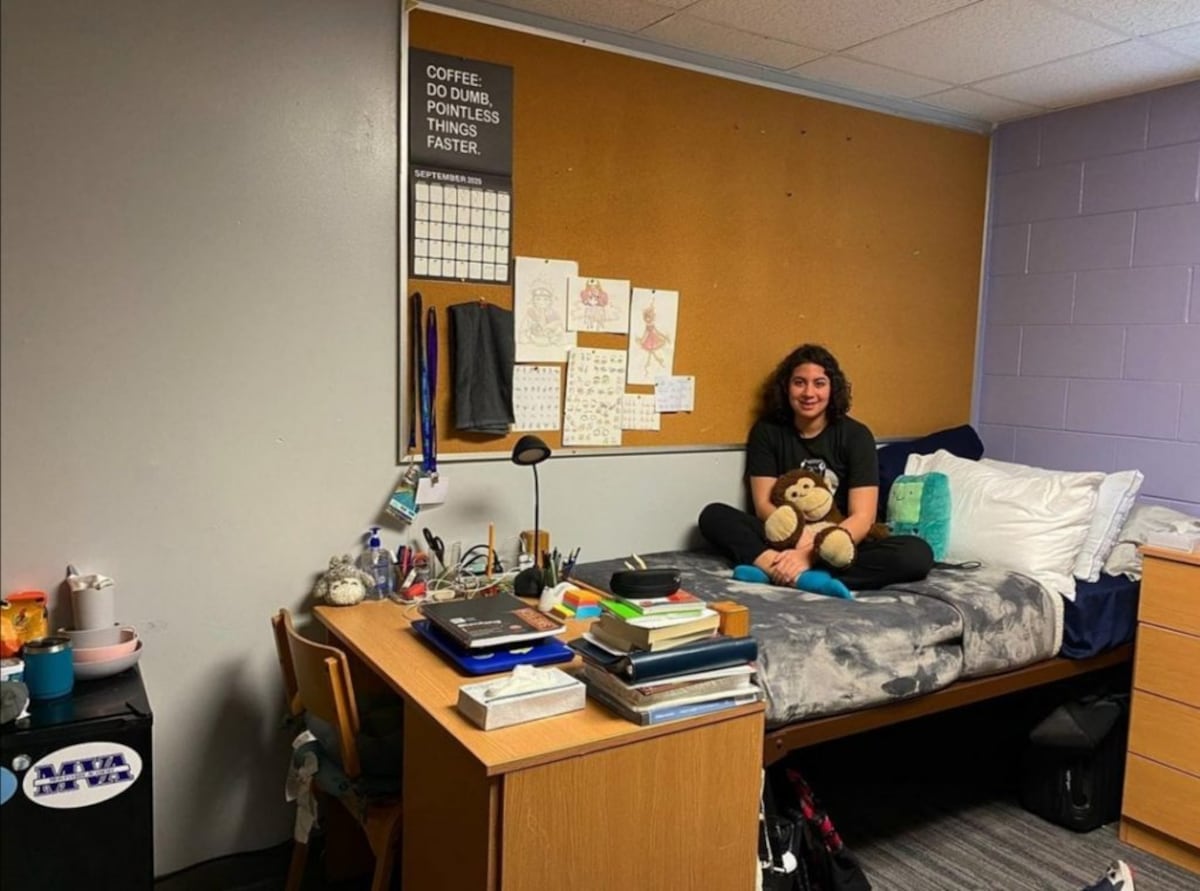 Emily Santos, la nadadora de oro de Panamá