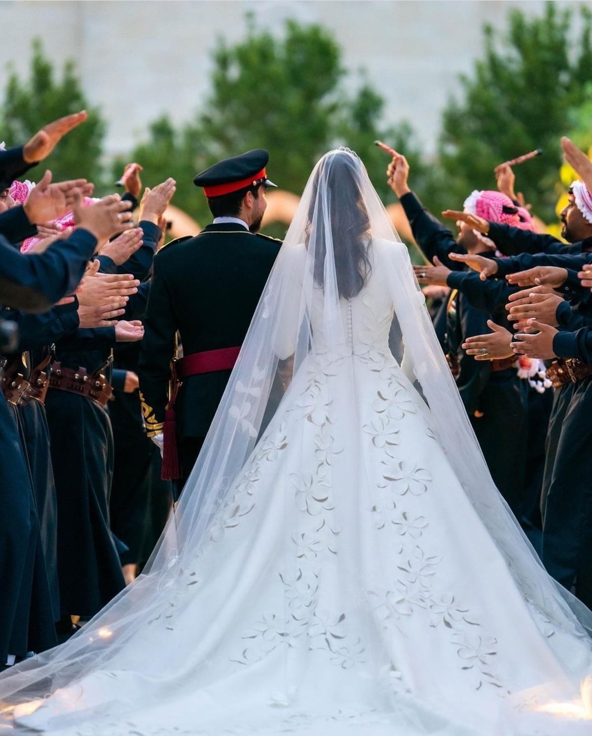 La boda real del año: el enlace del príncipe de Jordania y una arquitecta de Arabia Saudita (fotos)