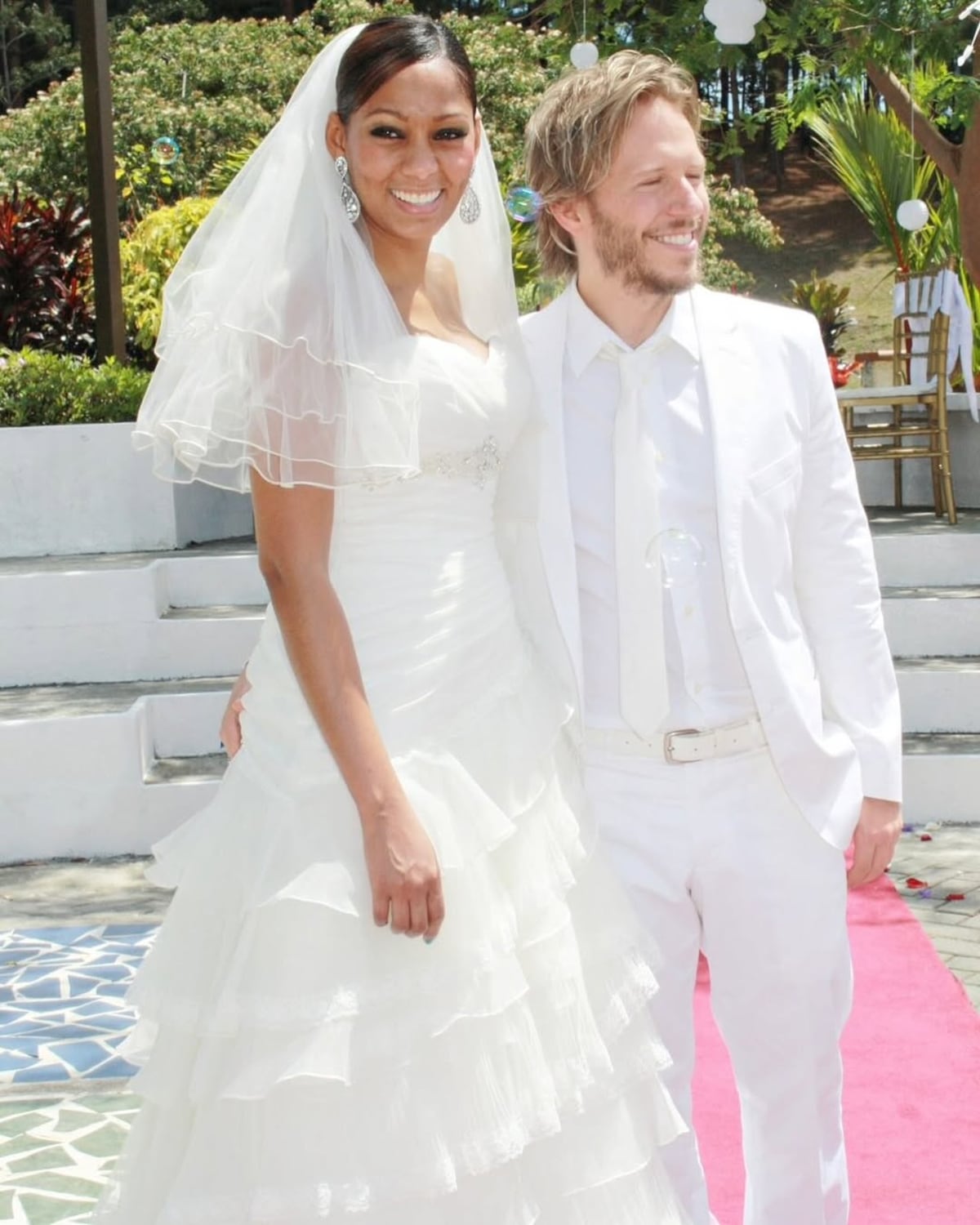 Fotos del recuerdo: la boda de la modelo panameña Gwendolyn Stephenson y el cantante argentino Noel Schajris