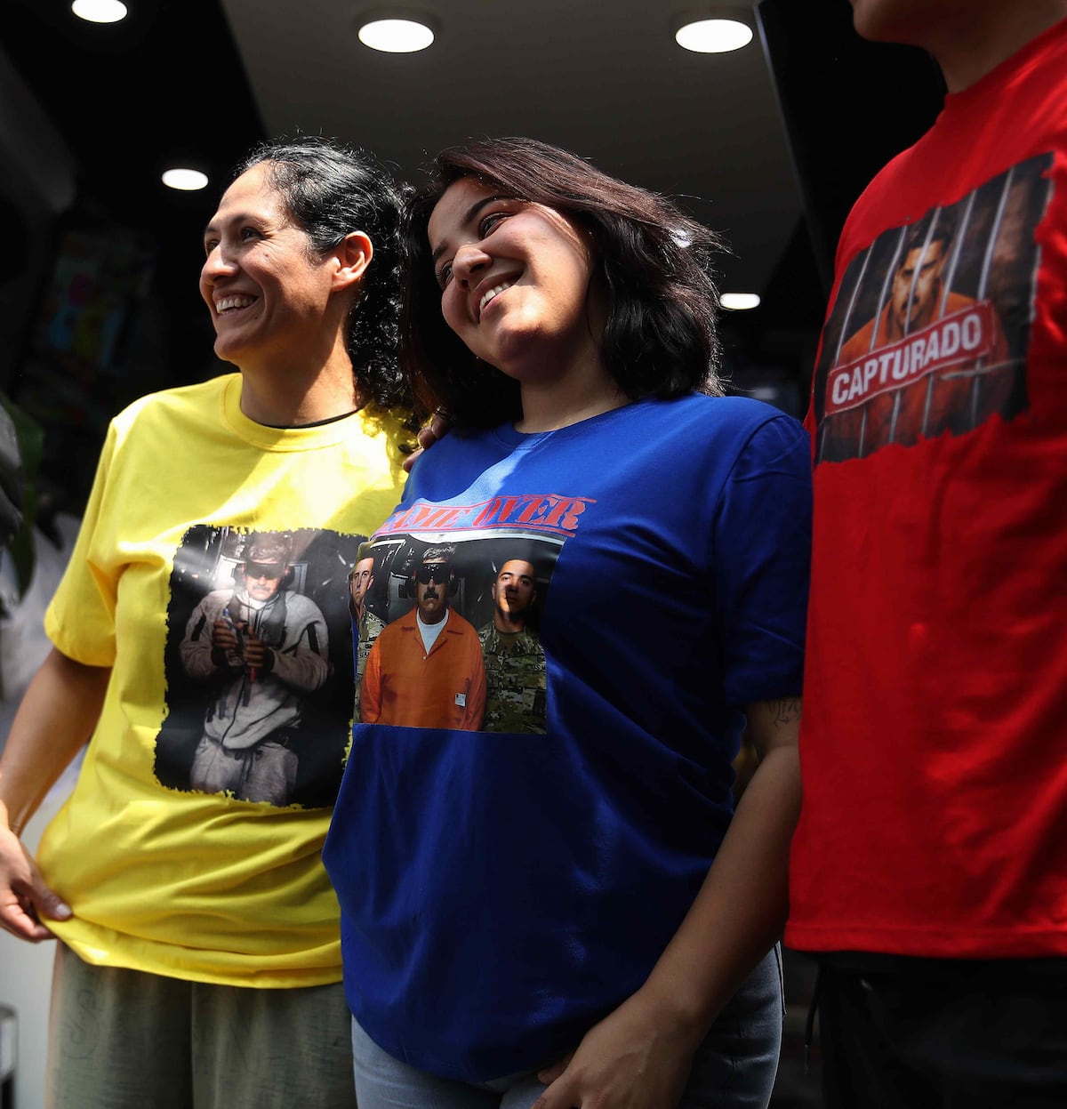 Las camisetas de la captura de Maduro se convierten en moda entre los venezolanos en Perú