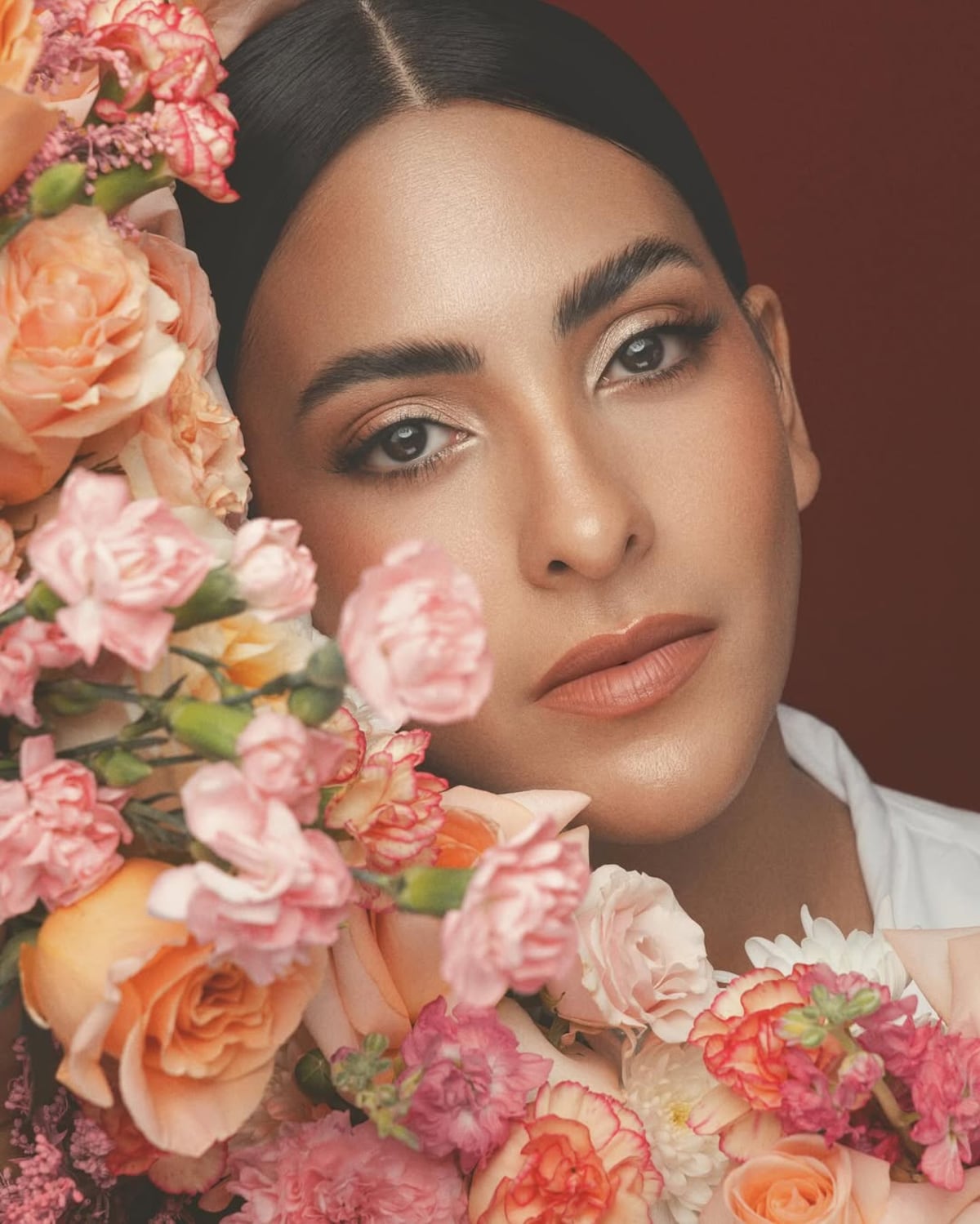 Jacky Guzmán ‘florece’ en la sesión de fotos de su cumpleaños 36