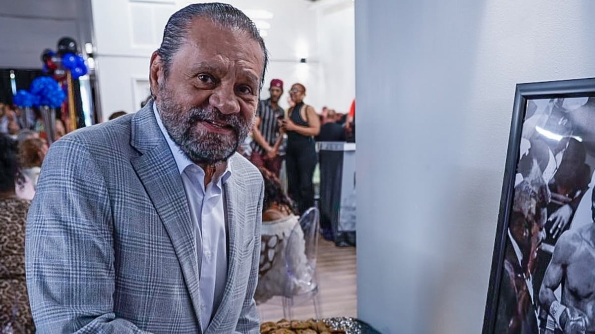 El boxeador panameño Roberto Durán celebra sus 74 años 