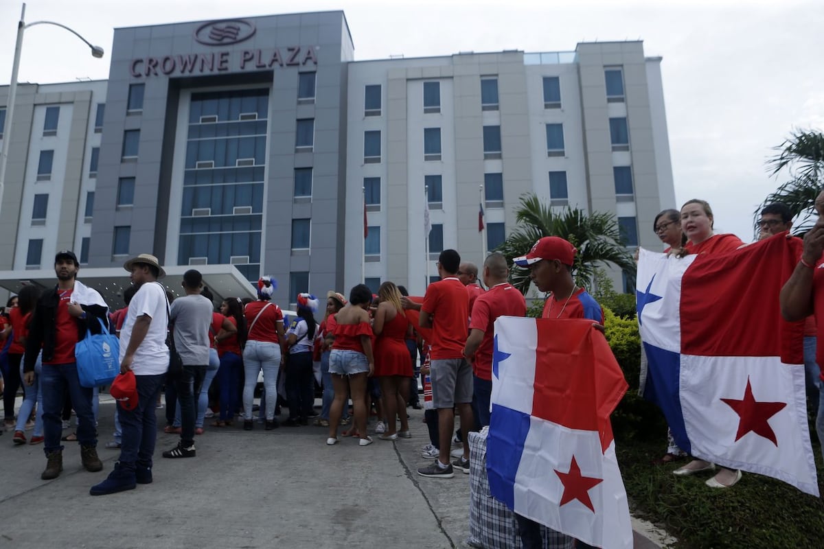 Imágenes de la Sele a su llegada a Panamá