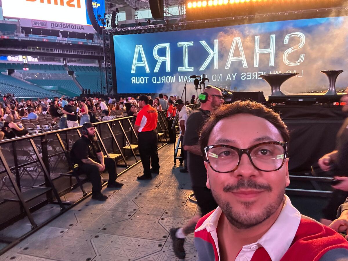 El día en que conocí a Shakira, mi ídolo de infancia (y vi las tripas de la enorme empresa que dirige)