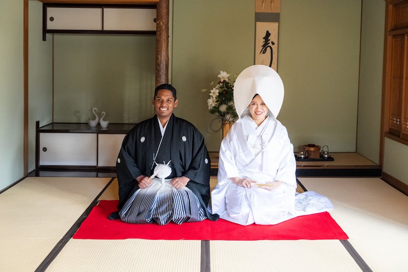 Él periodista y ella maestra: la historia de los panameños que decidieron casarse en Japón