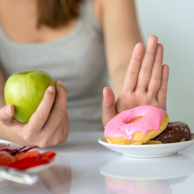 ¿Cómo evitar los ataques de comer dulce durante la cuarentena?