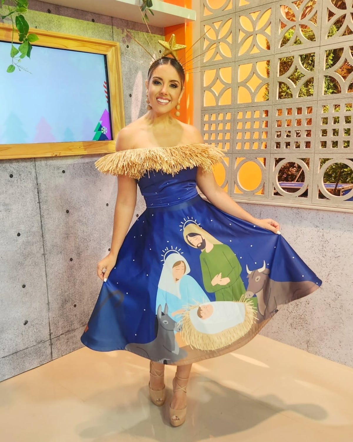 El vestido de pesebre, hecho en Panamá y con un tocado de Estrella de Belén, de Michelle Simons