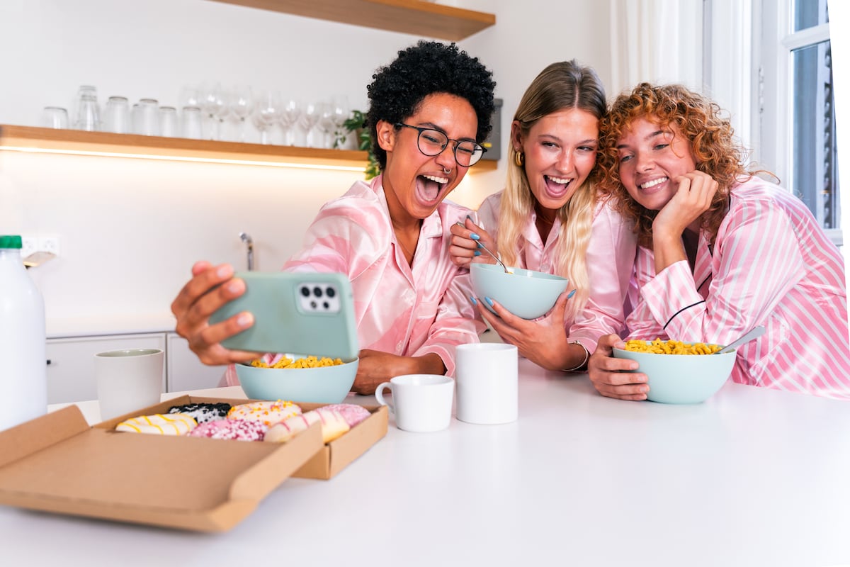 Galentine’s day: chicas celebrando chicas