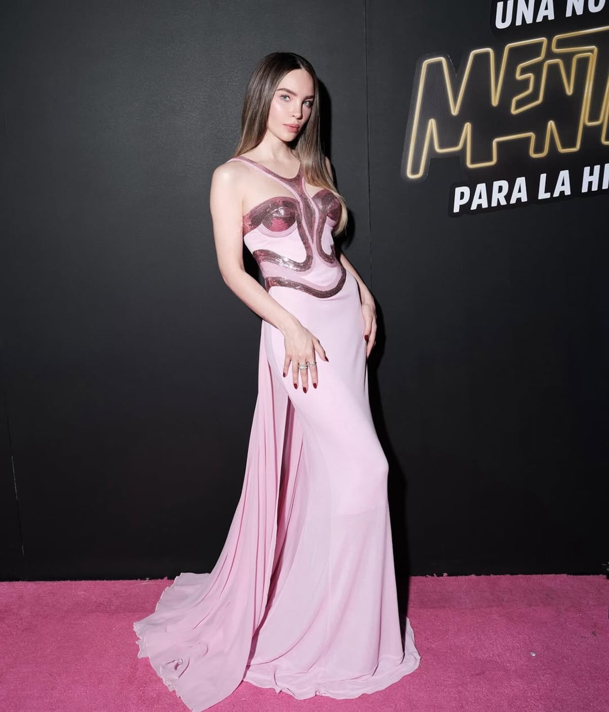 El vestido Versace de hace 18 años con el que Belinda volvió a robarse el show