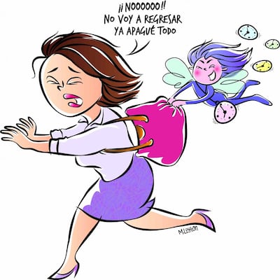 Con la cartera al hombro