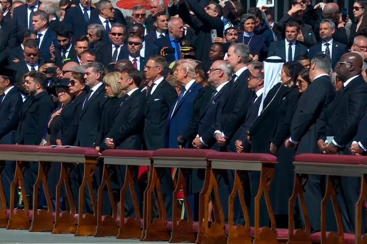 Los reyes de España, el príncipe William y demás monarcas en el funeral del papa Francisco