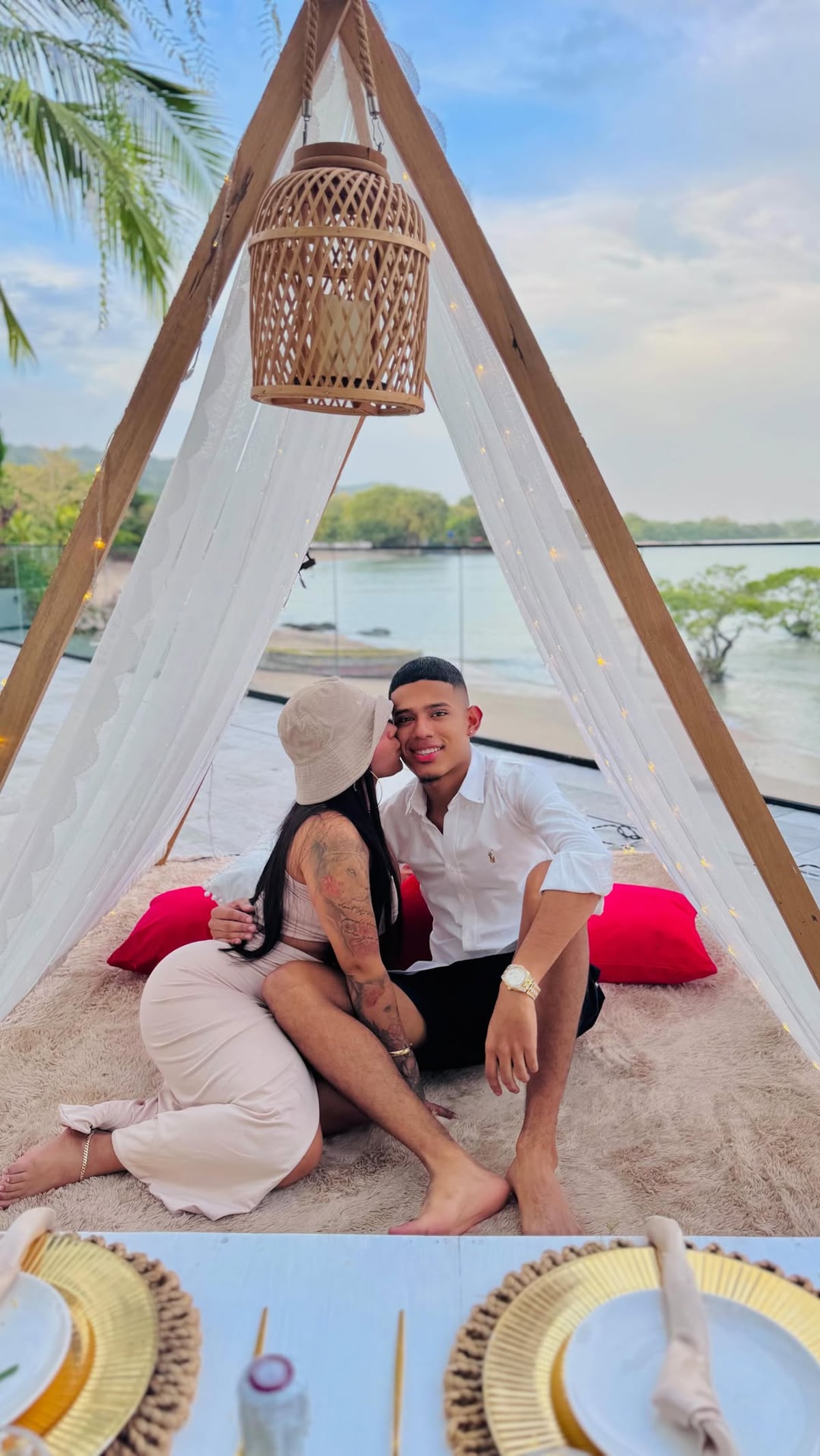 ‘Un nuevo corazón comienza a latir dentro de nosotros’: La cantante panameña Anyuri anuncia su embarazo