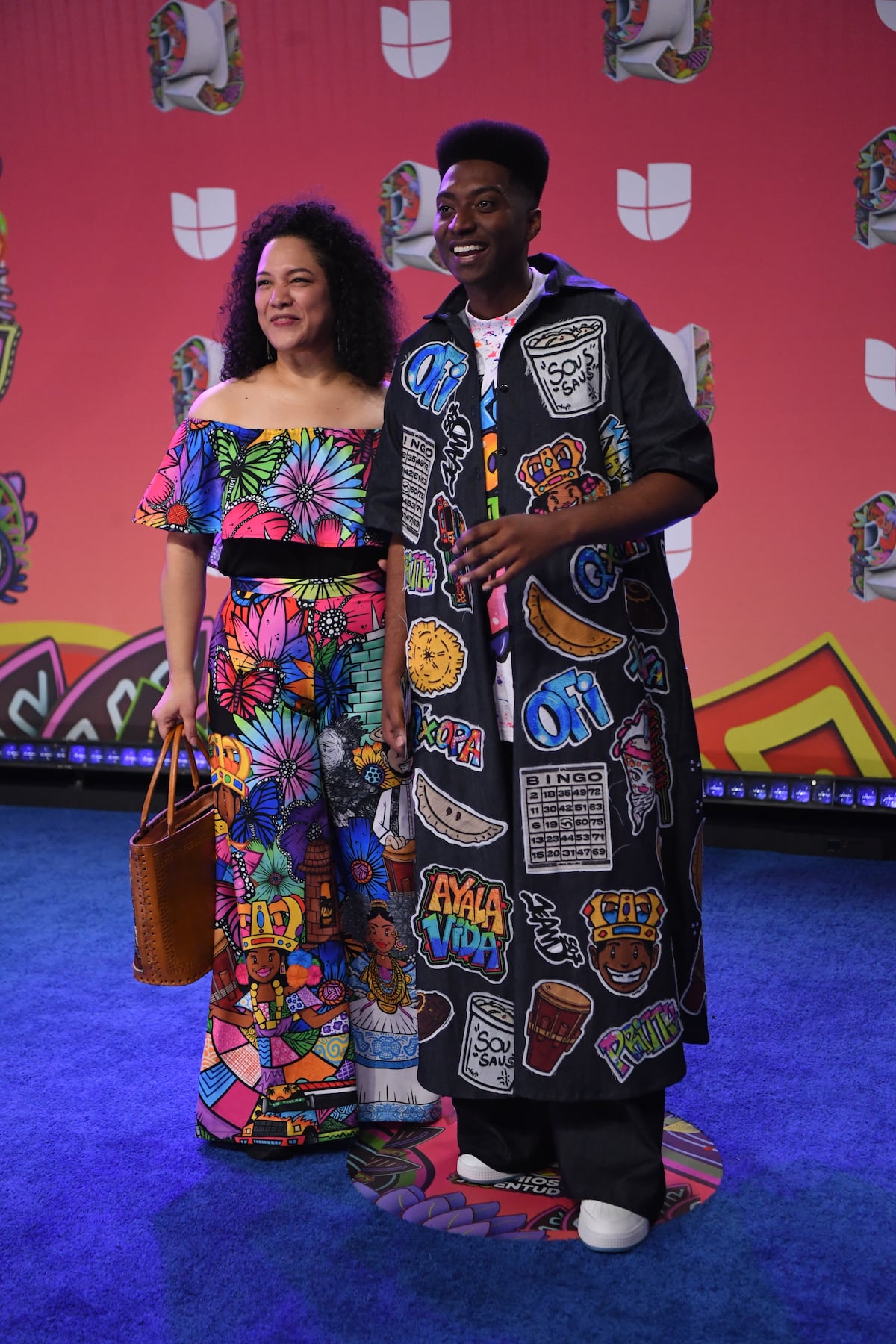 Artistas nacionales e internacionales que vistieron diseño local en Premios Juventud 2025