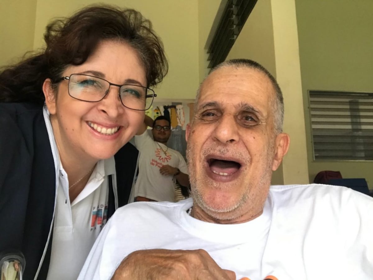 #Adoptaunabuelito: arte, corazón, color y terapia para nuestros adultos mayores