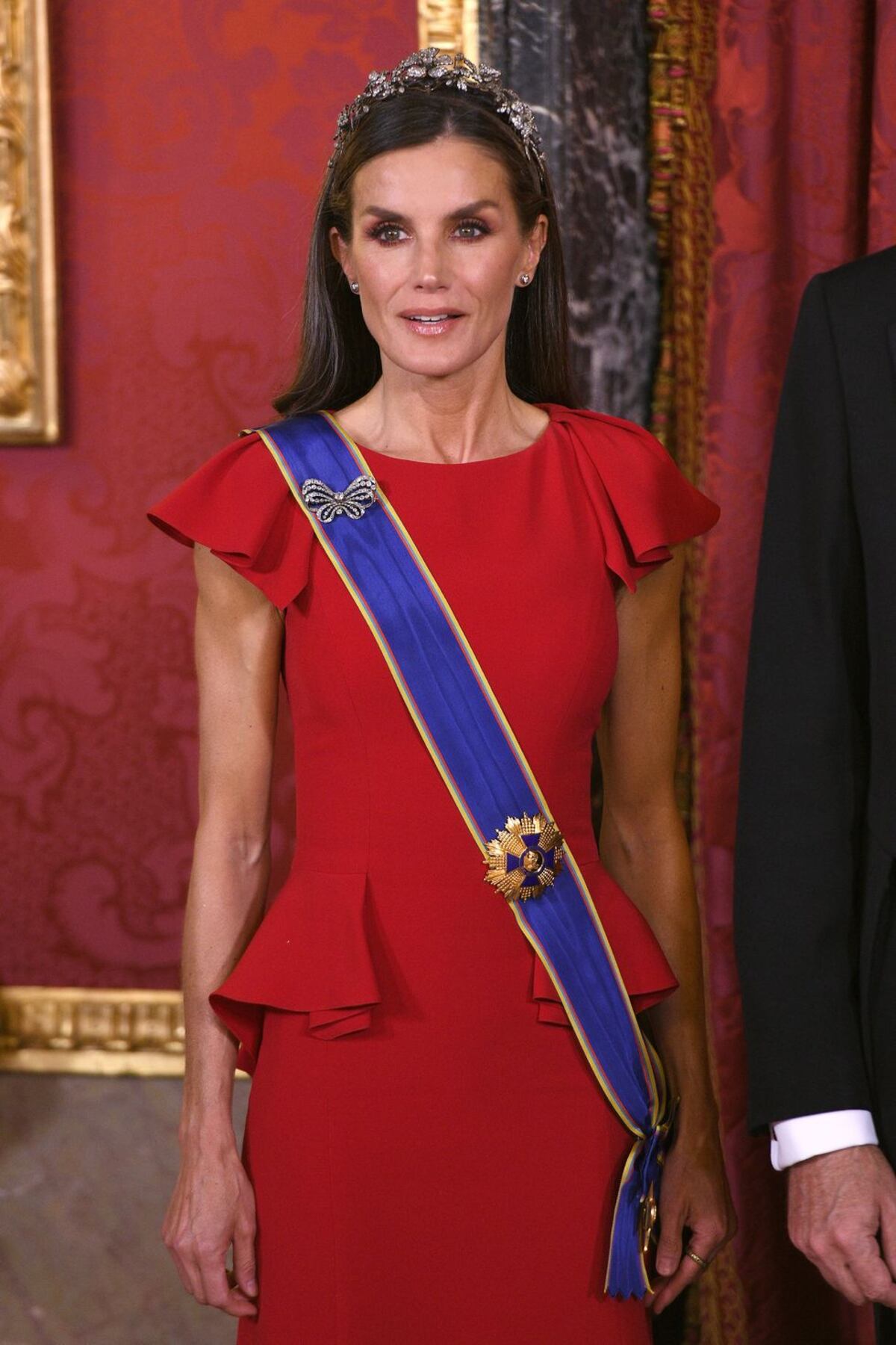 Los looks similares de la reina Letizia de España y la primera dama de Colombia, Verónica Alcocer