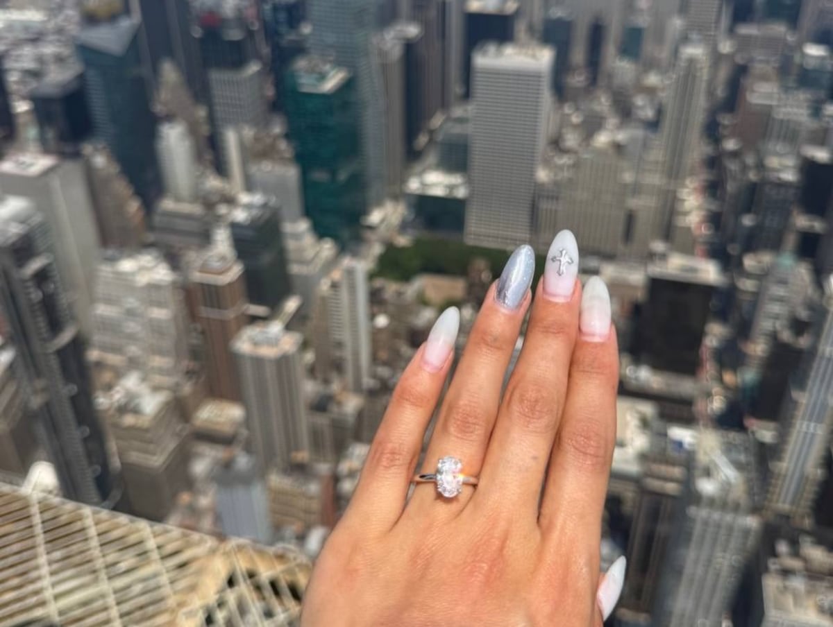 ¿Quiénes son Angela e Ivan, la pareja de escaladores que se comprometió en el Empire State Building?