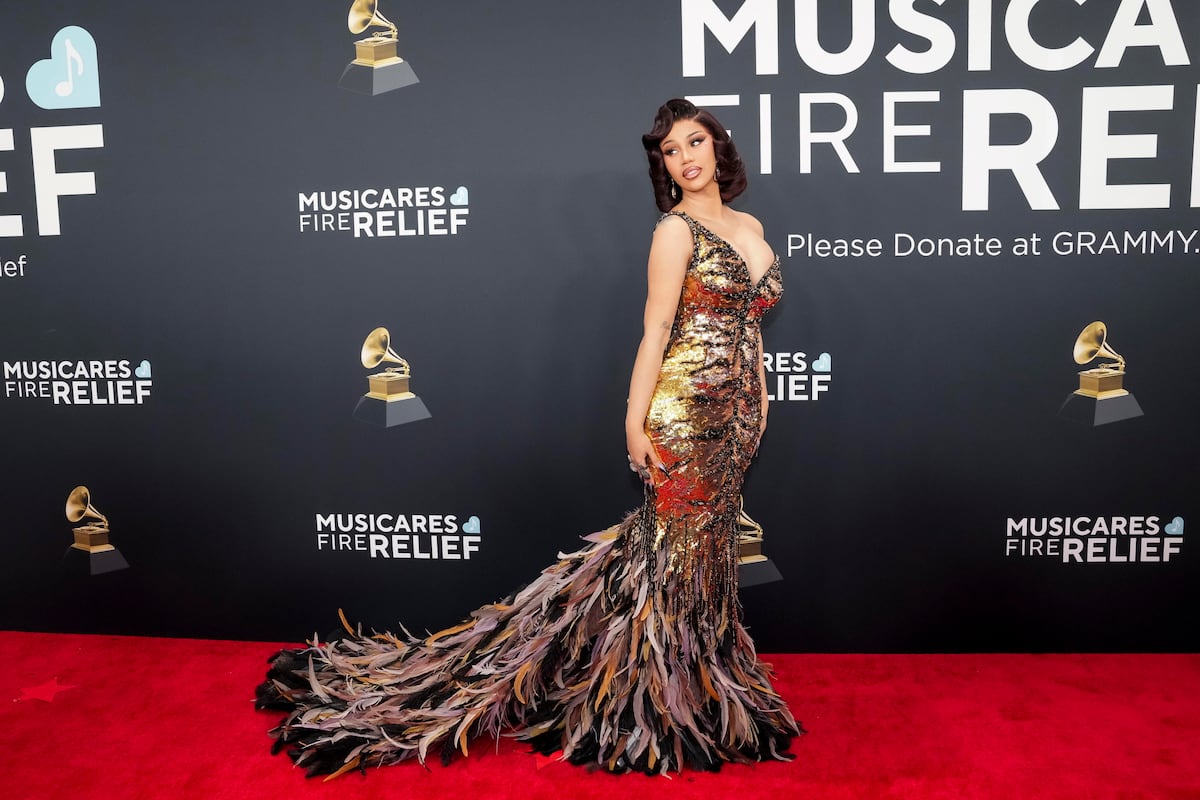 Los extravagantes looks de la alfombra roja de los premios Grammy