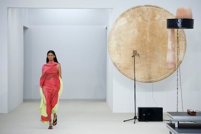 De la moda de Miyake y Sanchís a los accesorios de lujo en París