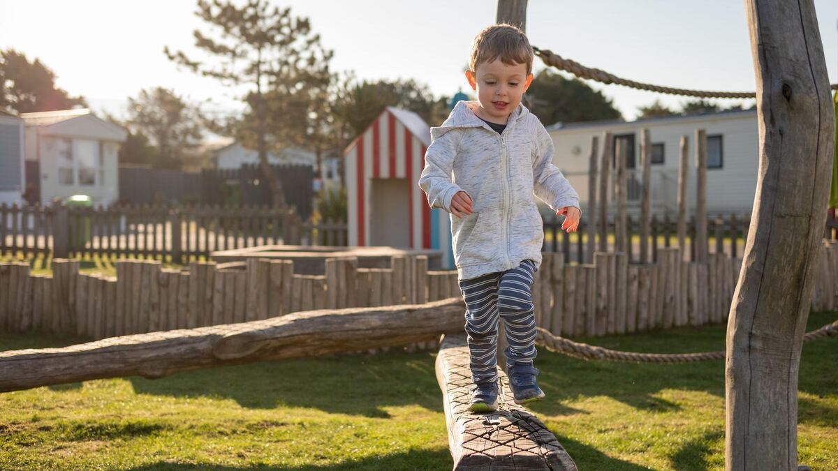 Lo que los niños aprenden sin querer cuando no están en la escuela