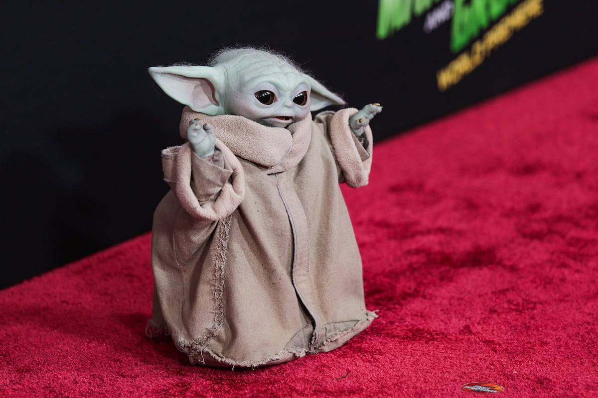 ‘Baby Yoda’ en la alfombra roja: Así lució el pequeño Grogu en el estreno de ‘The Mandalorian and Grogu’