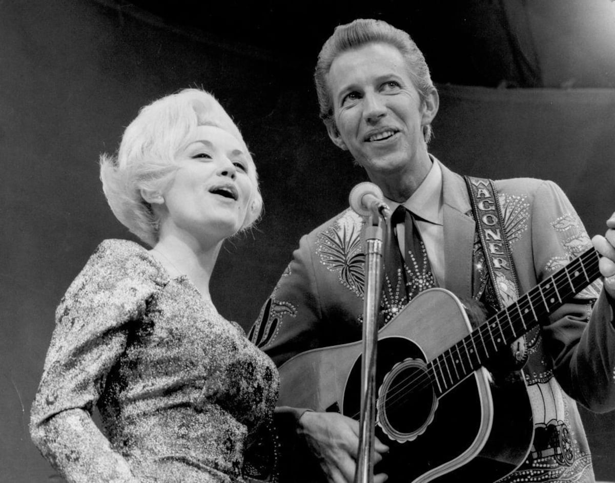 De “Jolene” a “I Will Always Love You”: cómo contó Dolly Parton la historia de su vida a través de 6 canciones icónicas