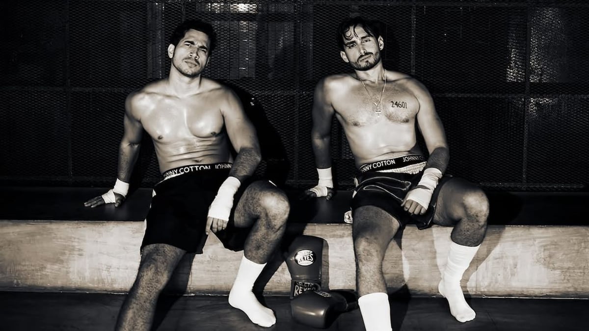 Con guantes y shorts deportivos: Así lucieron los actores panameños Diego de Obaldía y Elmis Castillo en una campaña de ropa interior