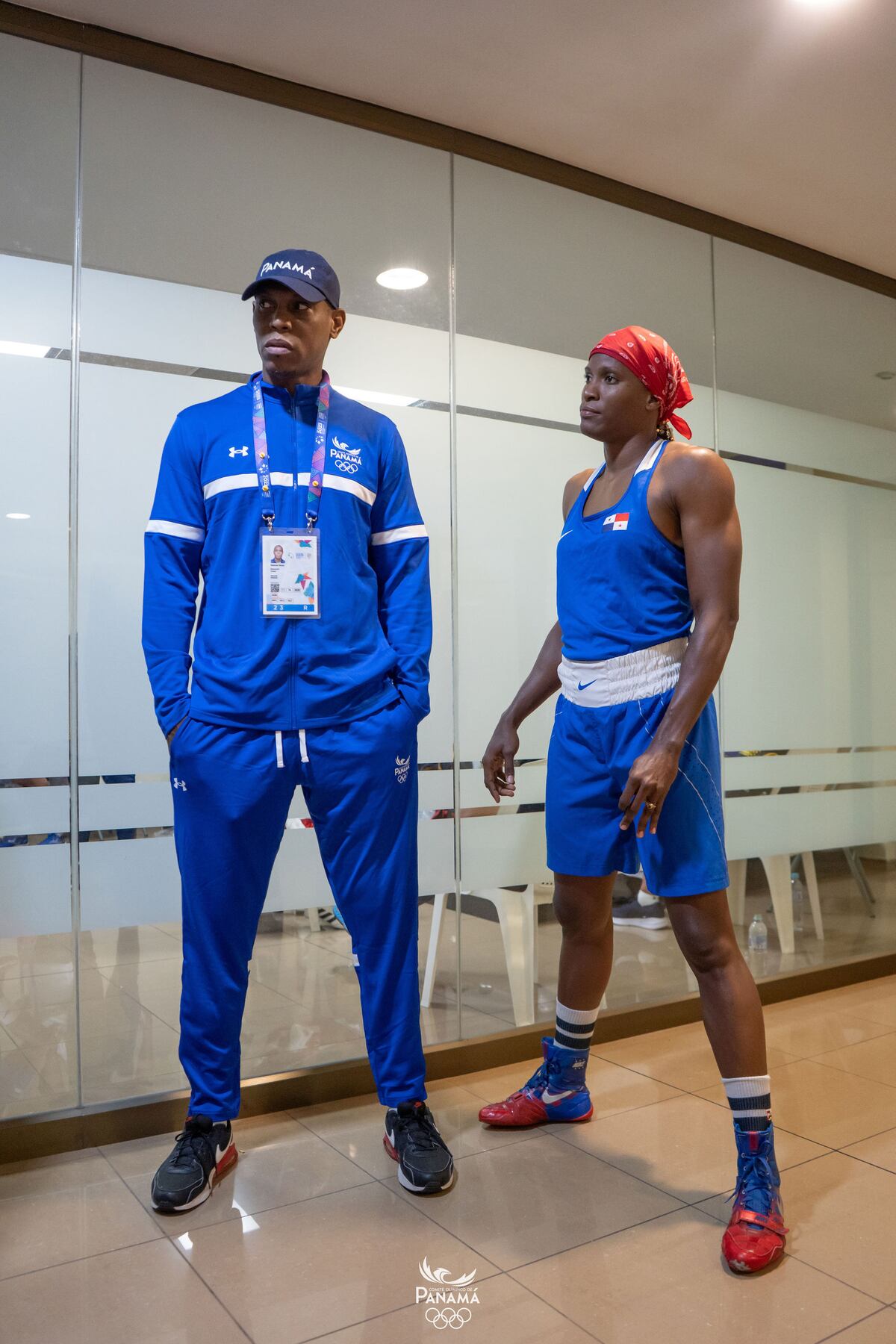 Gustavo Caicedo, el entrenador darienita y capitán de la policía que acompaña a Atheyna hacia el triunfo olímpico