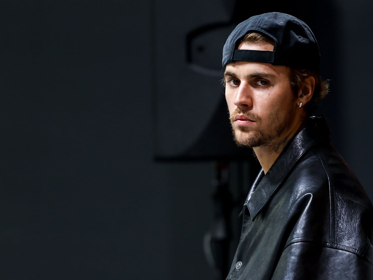 El cantante canadiense Justin Bieber actuará por primera vez en los premios Grammy