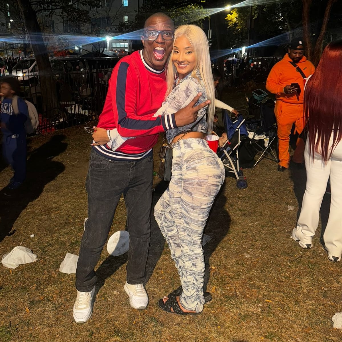 Samy y Sandra Sandoval, Jean Decort y otras personalidades panameñas en el Desfile de la Hispanidad en New York