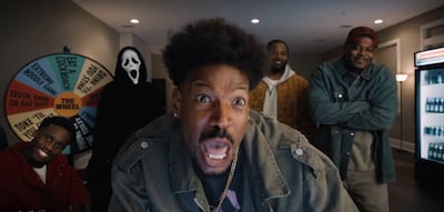 'Scary Movie' regresa como sátira política y parodias a 'Wednesday', 'Megan' y 'Sinners'