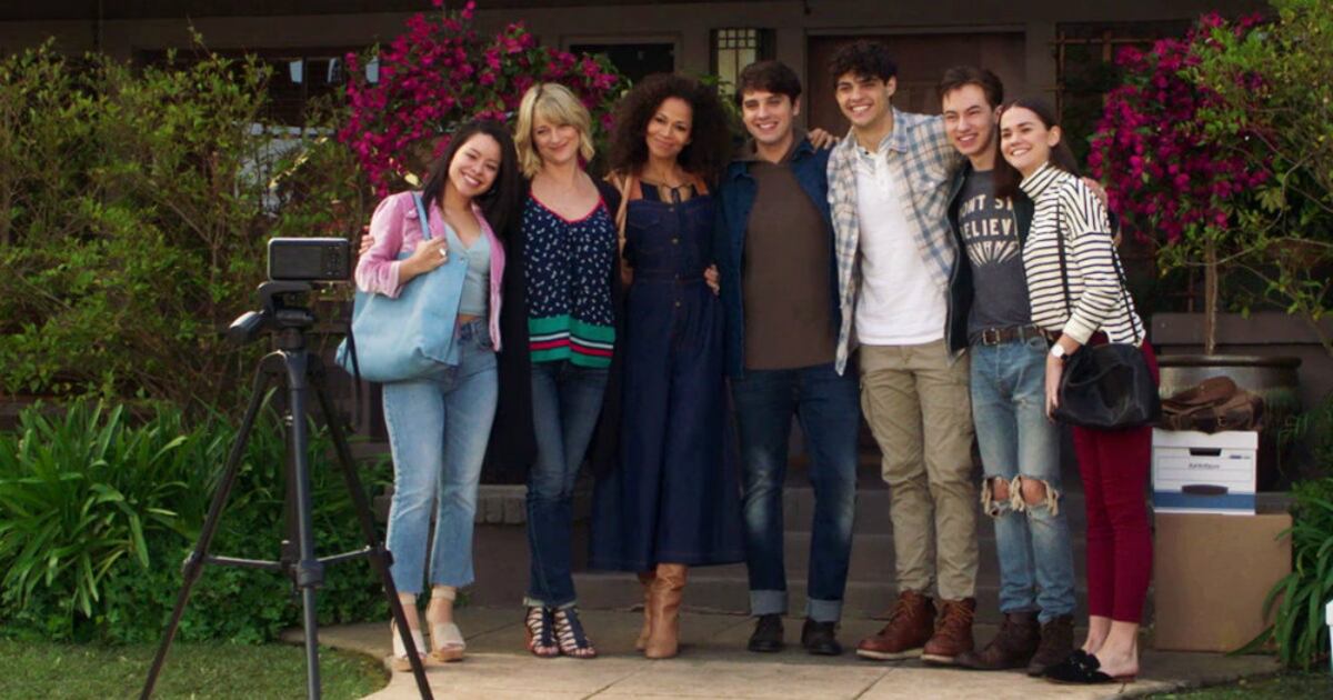 12 series y películas LGBT+ que no te puedes perder