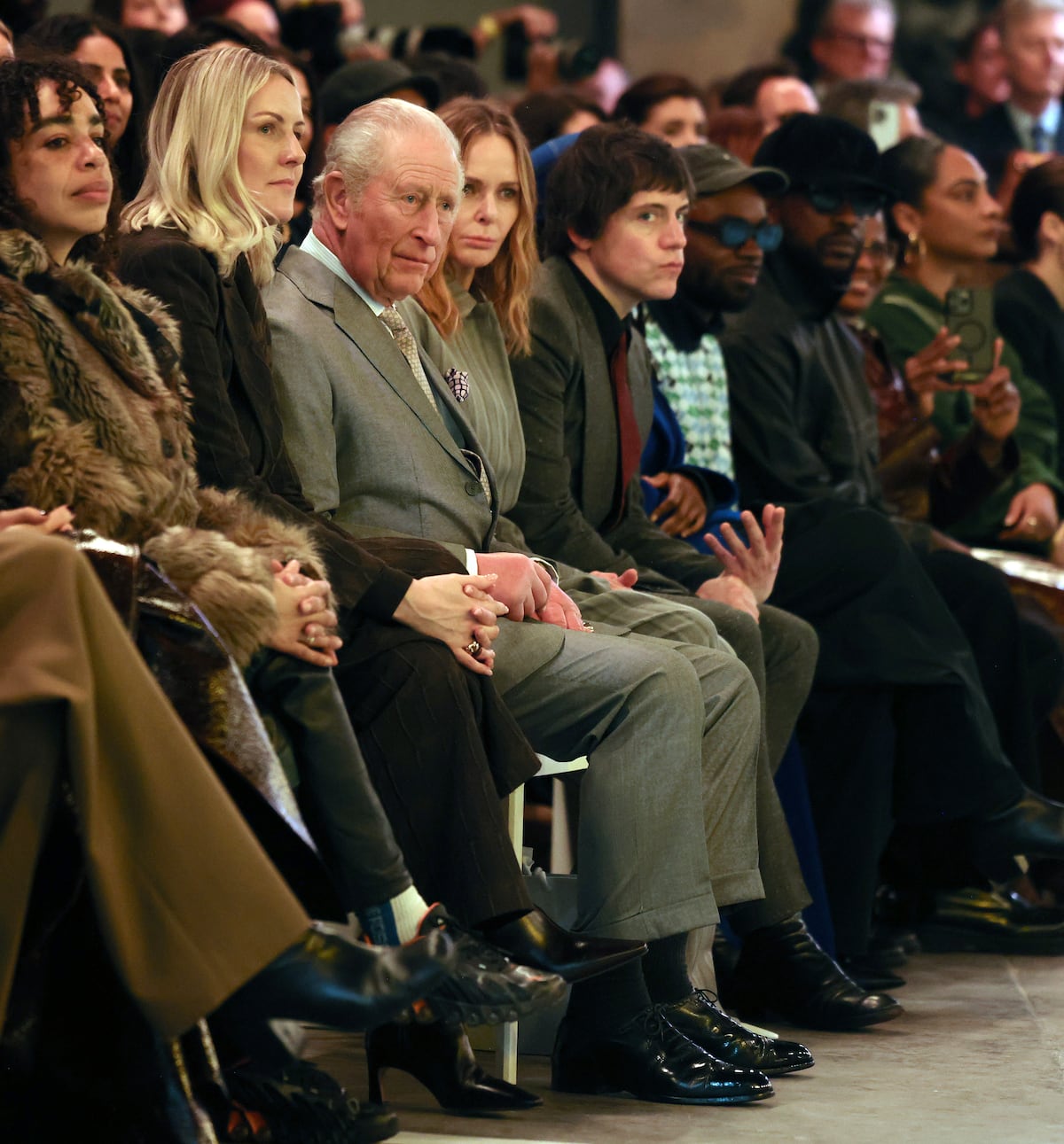 El rey Carlos III roba los focos de la jornada inaugural de la Semana de la Moda de Londres